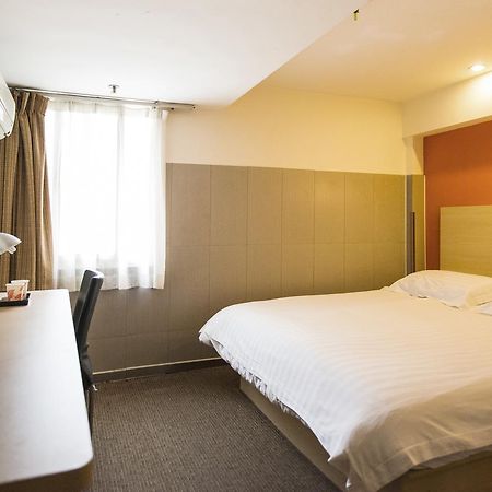 Motel Chongqing Jiefangbai Hongyadong Pedestrian Street Kültér fotó