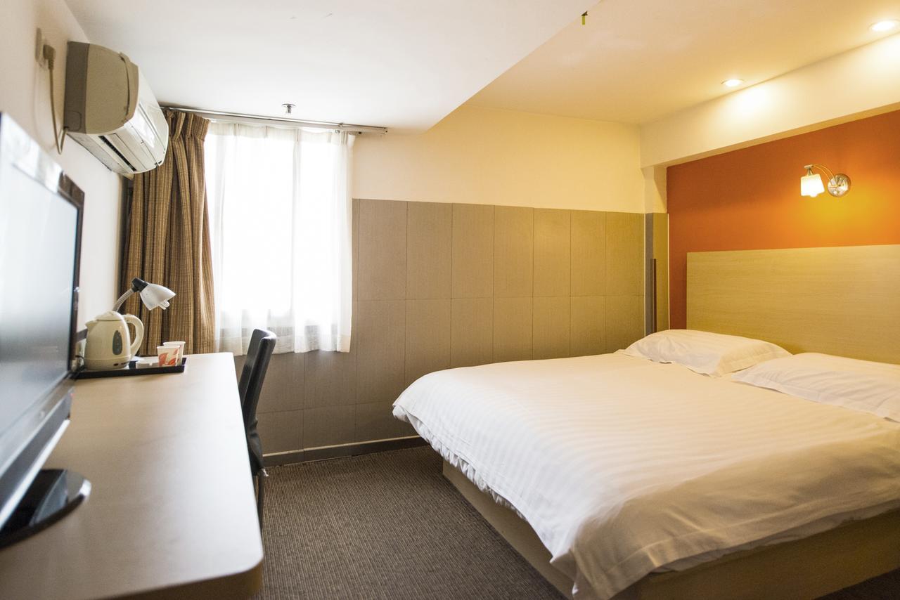 Motel Chongqing Jiefangbai Hongyadong Pedestrian Street Kültér fotó