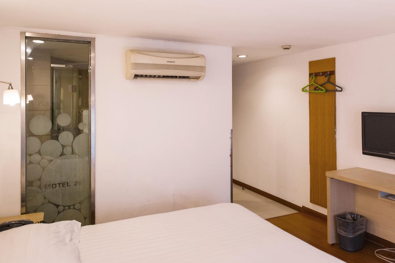 Motel Chongqing Jiefangbai Hongyadong Pedestrian Street Kültér fotó