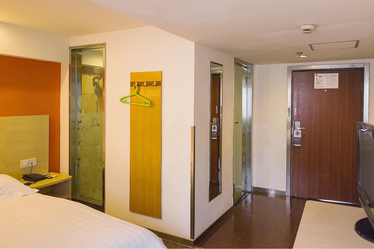 Motel Chongqing Jiefangbai Hongyadong Pedestrian Street Kültér fotó